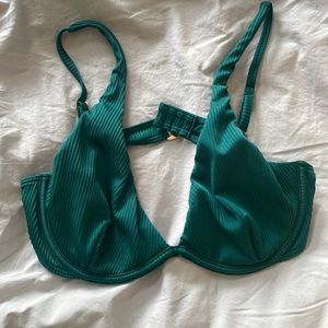 Hollister High Apex Ribbed Underwire Bikini Top